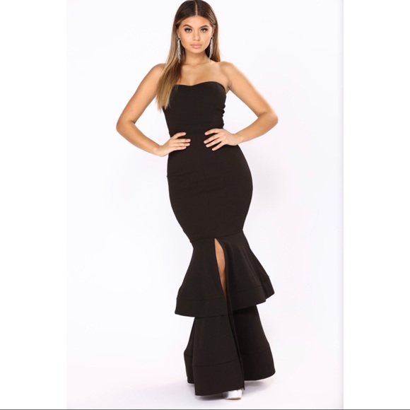 Fashion Nova Dresses & Skirts - Black strapless Maxi Dress Mermaid Shape
